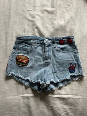 Light Blue Denim Fringe Hem Women's Shorts with Patch Details